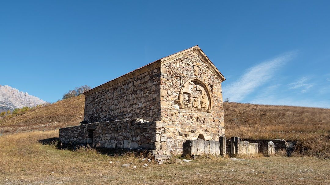 Храм Тхаба-Ерды — древнейший христианский храм