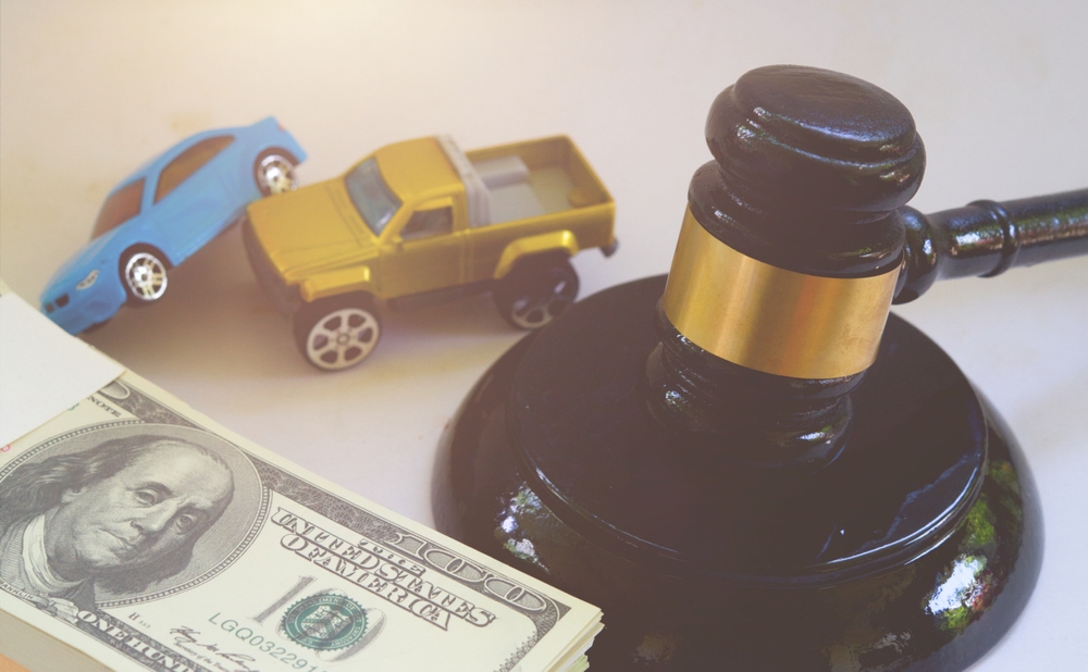 Как оспорить штраф ГИБДД в 2025 году: пошаговая инструкция, образцы жалоб и советы юриста