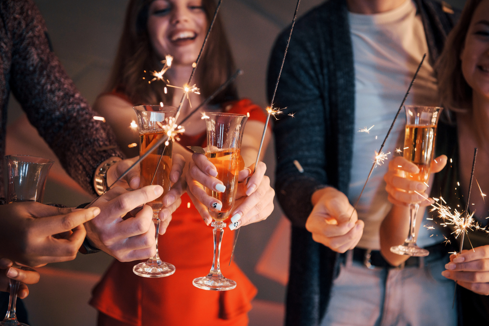 Новогодний щит: Страхование от пиротехники, травм и аварий в новом году