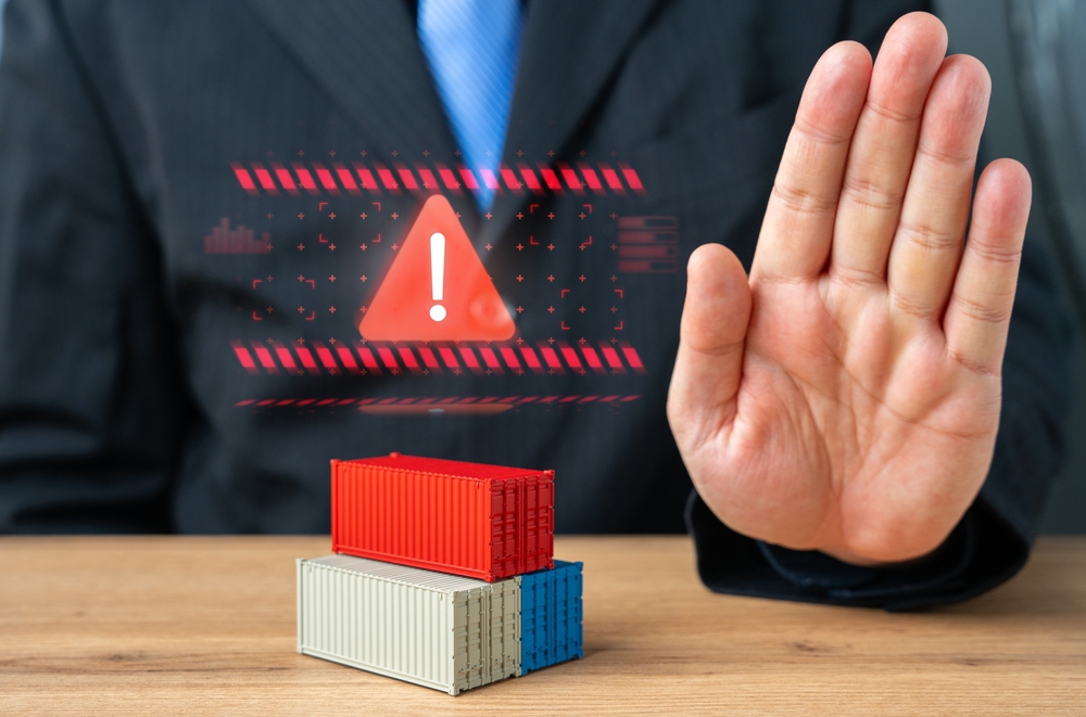 Страховка от эко-штрафов: какие полисы защитят Ваш бизнес от претензий и многомиллионных санкций